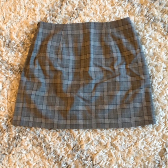 Banana Republic Checkered Pleated Mini Skirt - Picture 2 of 3